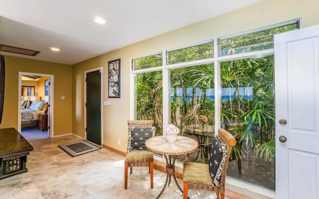 Hale Huna Kai Oceanfront by RedAwning