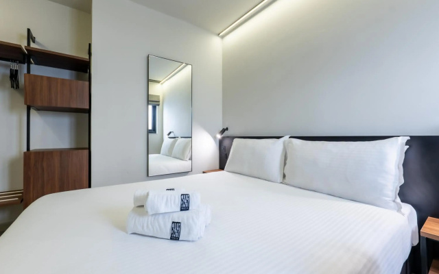 Onyx Hotel
