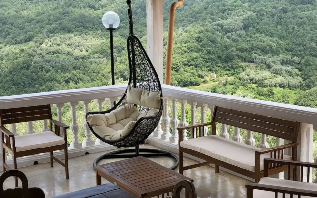 Nature Retreat in Testico