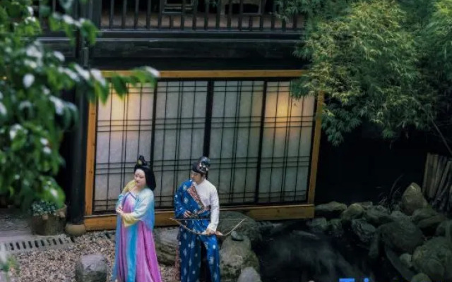 QingXi Zen Courtyard Retreat （ Century-old house·Hanfu Experience· thousand-year-old tree）