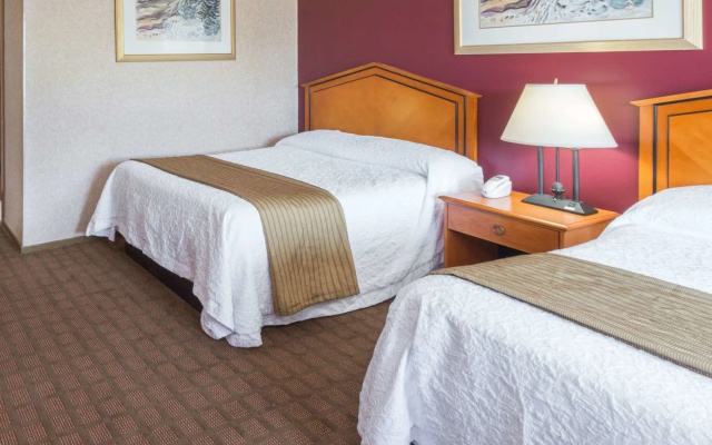 Colonial Inn Seekonk