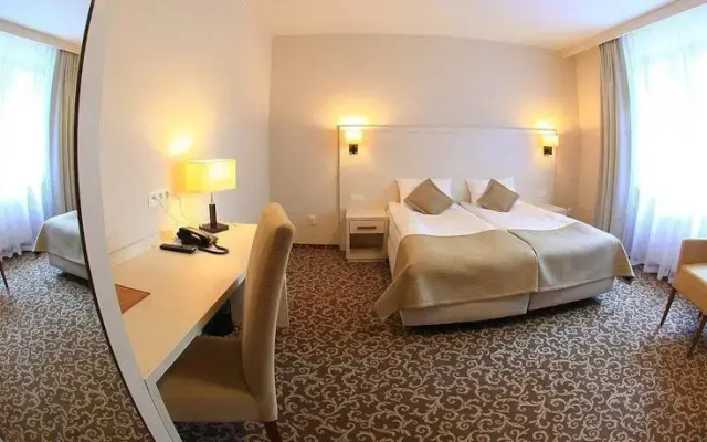 Hotel Camelot