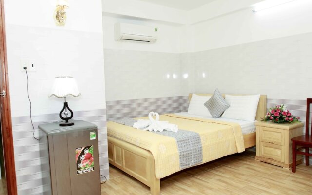 Vinh Danh Hotel and Apartment 1
