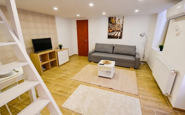 Two bedroom flat in the heart of city, Király str.