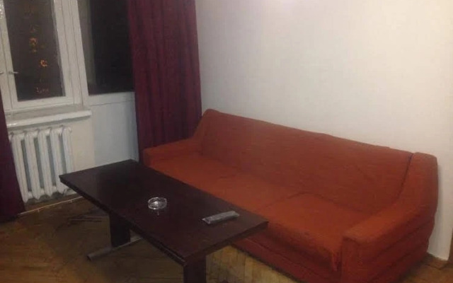 Revolutsionny Hostel