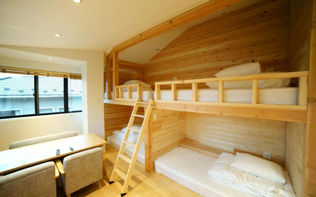 Dot Hostel & Bar