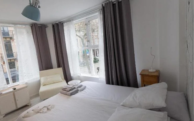 A Bed & Breakfast Flynt