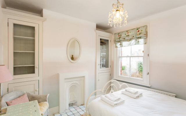 Situated within moments of the High Street and Theatre Royal