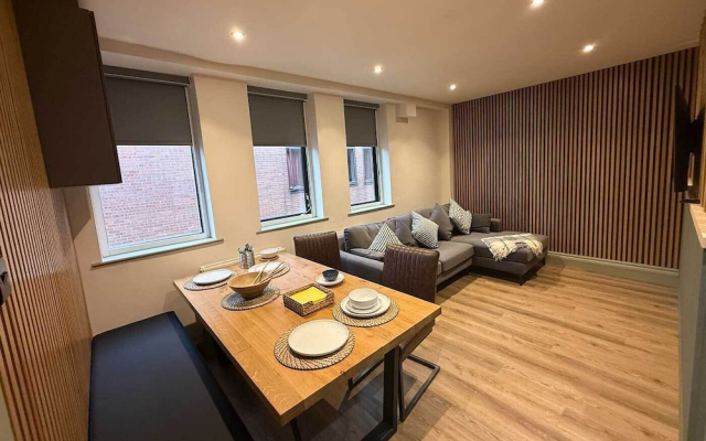 Student Only Non Ensuite Room Ivy Halls