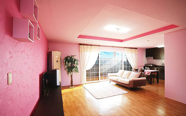 Seogwipo Etwal Jeju Pension