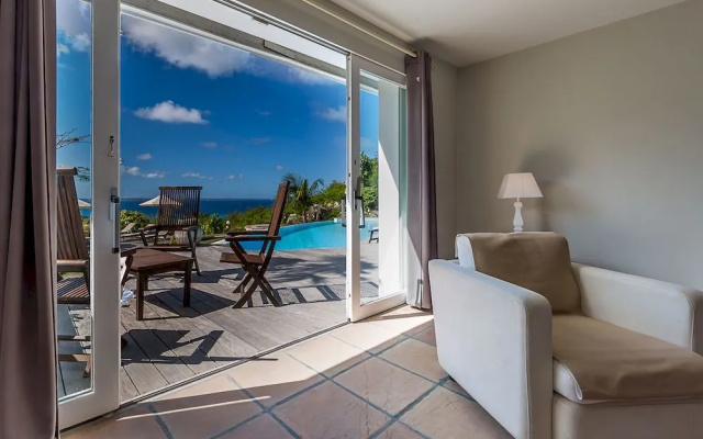 Caye Blanche Guest House
