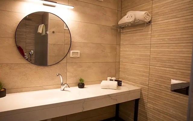 Hilltop luxury suites