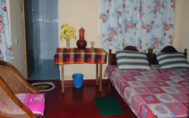 Dimuthu Tour Inn
