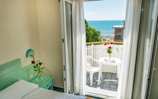 SALUS Smart & Chic Hotel