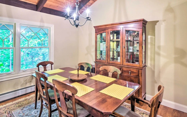 Spacious Bartlett Home w/ Fireplace + Kitchen