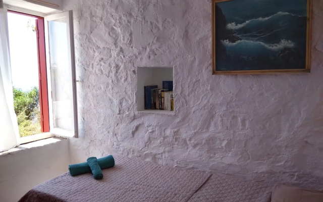 Stunning House - Sleeps 11, Terrace & Sea View