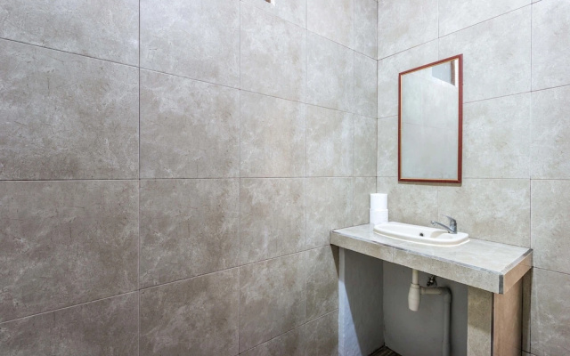 RedDoorz near Duyung Beach Sanur