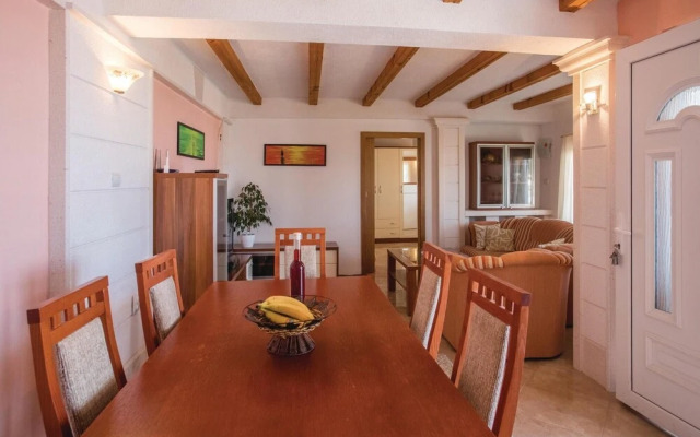 Beautiful Home in Komarna With Wifi and 2 Bedrooms