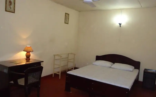 Kundasale Holiday Home