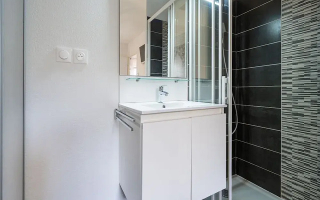 Spacious Villa Near Valras Beach