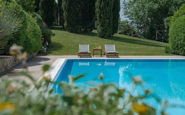 Villa Santella an Amazing Retreat Between Florence and Siena