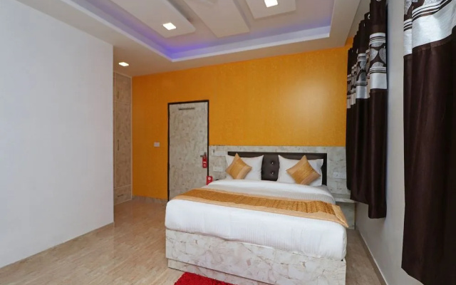 OYO 12191 Hotel Airlift