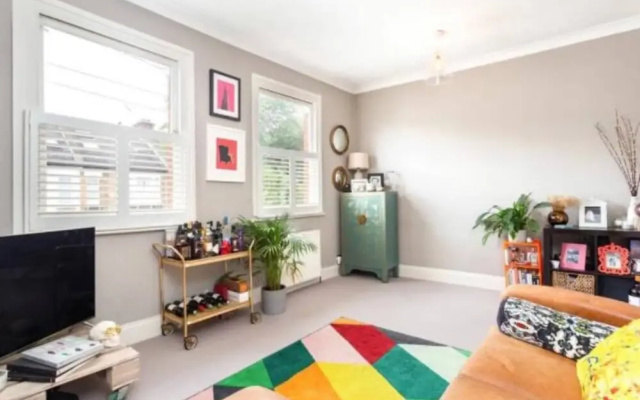 Lovely 1 Bedroom Home in SW London
