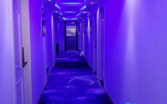 Lanmeng Theme Hotel