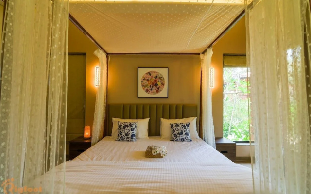 Jomo Resort