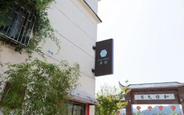 Tang Villa
