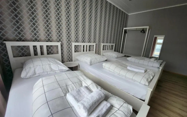 Eva's Hostel - Self Check-In & Only Private Rooms