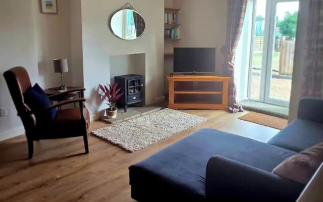 2 Bed - Work - Holiday - Pets Welcome - Parking