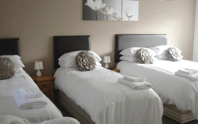 Yew Tree Inn Motel
