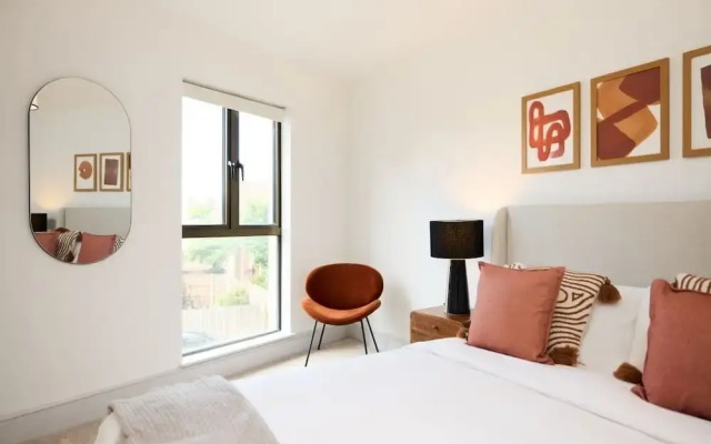 The South Wimbledon Escape - Lovely 3bdr With Balcony