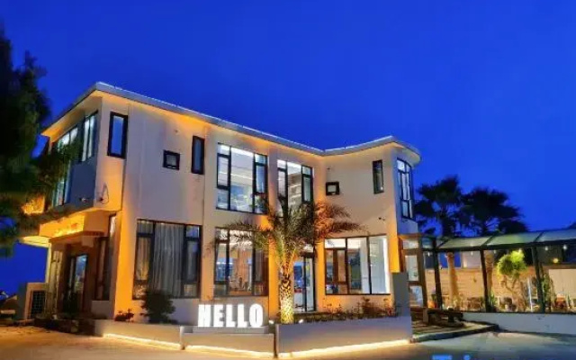 Qinhai Homestay (Huinu Style Park Scenic Area)