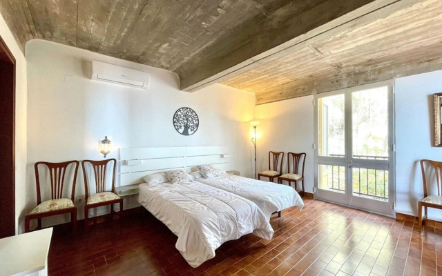 Villa in Salobrena With Sea Views