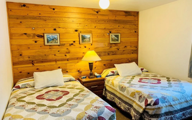 Swiss Alaska Inn