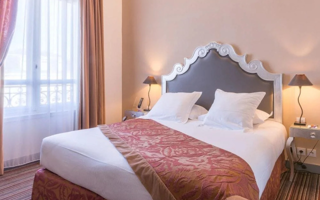 81 Lhotel