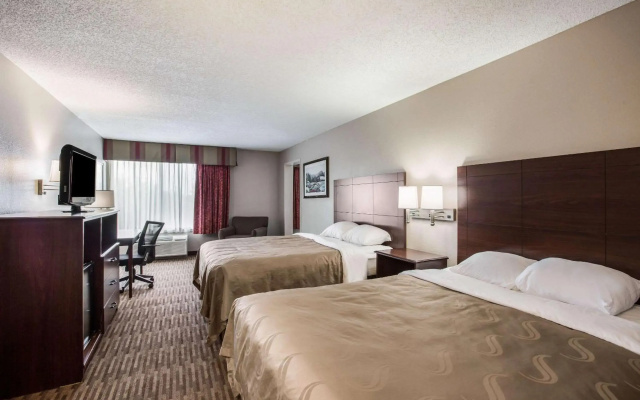 Quality Inn & Suites Lawrence - University Area