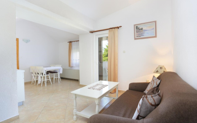 Apartment Lias - with restaurant: A5 prvi kat Rogoznica, Riviera Sibenik