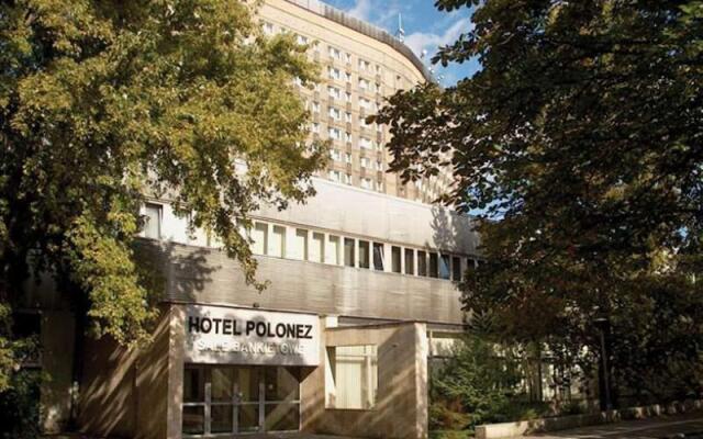 Orbis Polonez Hotel вид на фасад
