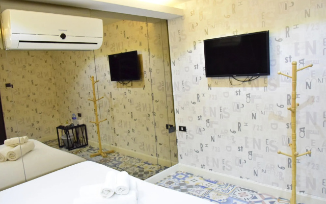 Double Five - Hostel