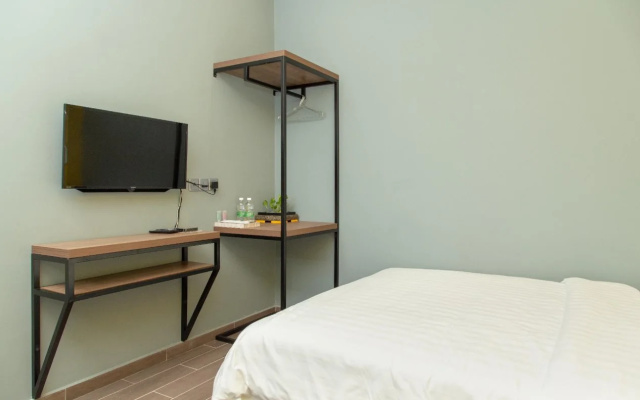 Frame Hotel