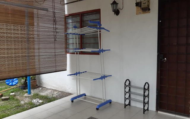 2 BR Medina Dollar Landed Homestay Cheras MRT Link