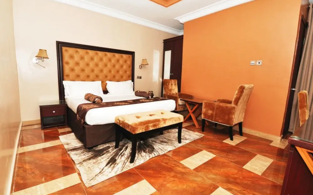 Soprom Hotel & Suites