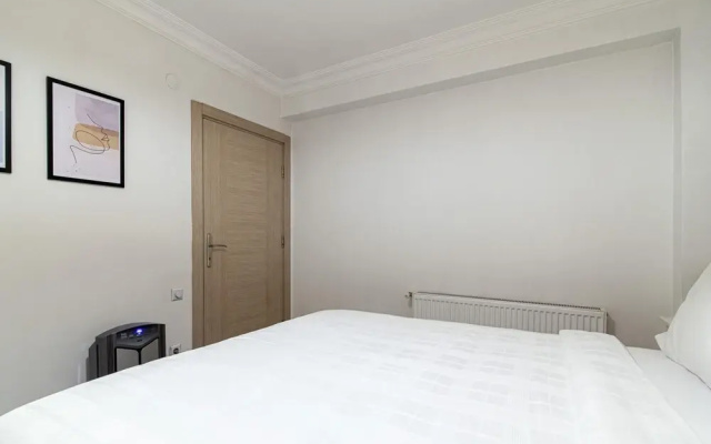 Flat With Backyard Close to Sapphire Shopping Mall