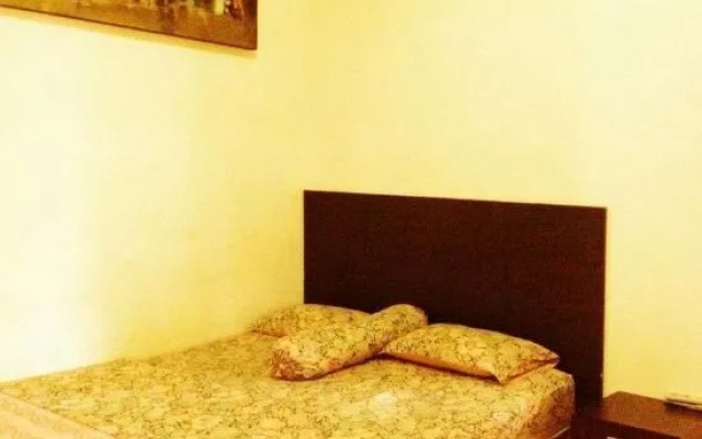 Kemang Place near Lippo Mall Kemang Mitra RedDoorz