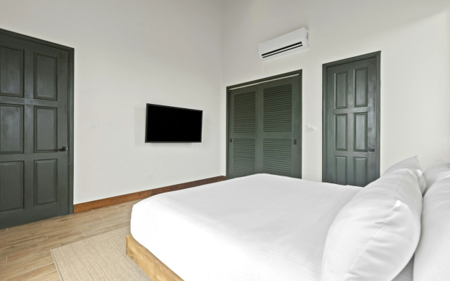 Itz'ana Resort & Residences
