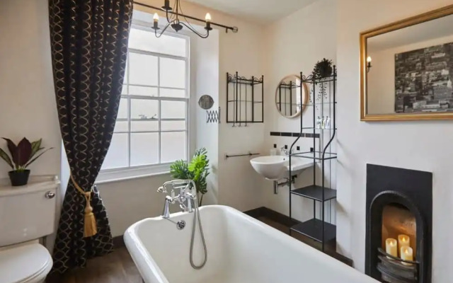 Host Stay Beckside