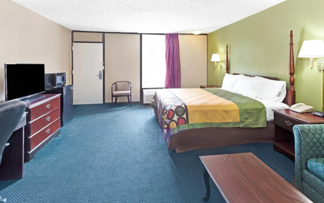 Super 8 by Wyndham Carrollton GA
